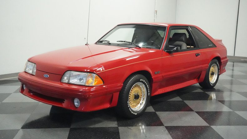 Ford-Mustang-1988-Scarlet-Red-Smoked-Gray-4
