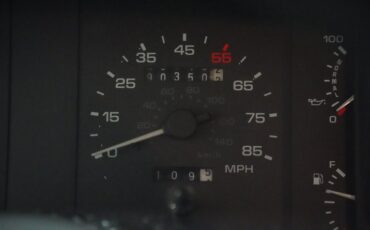 Ford-Mustang-1988-Scarlet-Red-Smoked-Gray-42