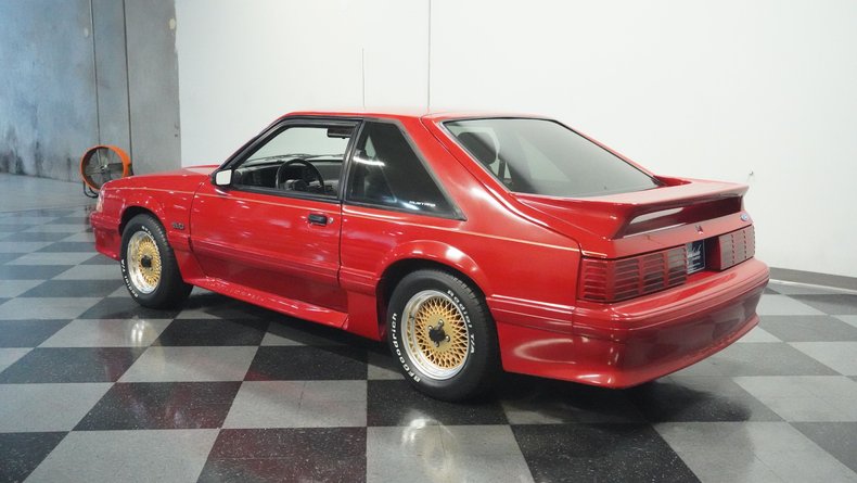 Ford-Mustang-1988-Scarlet-Red-Smoked-Gray-6