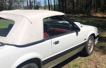 Ford-Mustang-1988-White-1