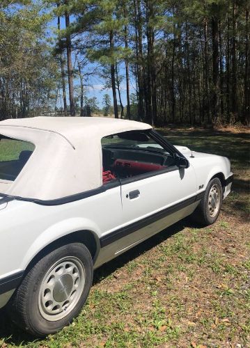 Ford-Mustang-1988-White-1