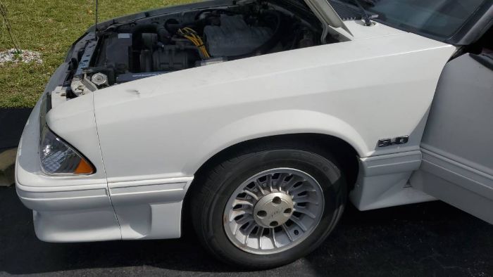 Ford-Mustang-1988-White-1