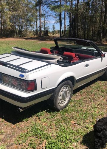 Ford-Mustang-1988-White-3