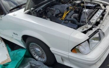 Ford-Mustang-1988-White-3
