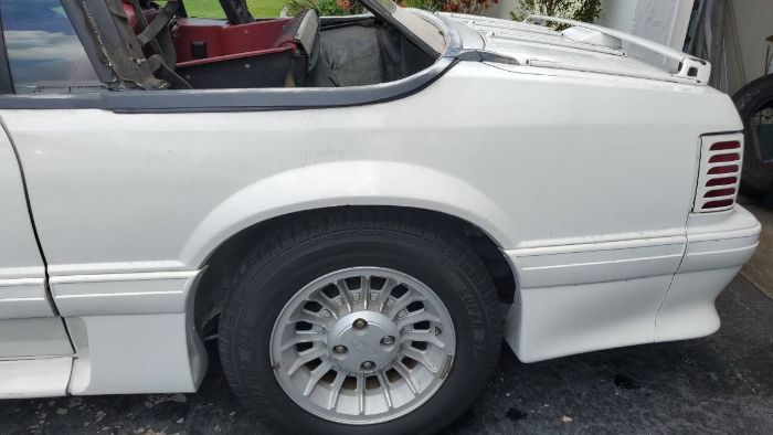 Ford-Mustang-1988-White-9