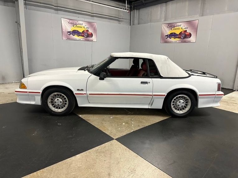 Ford-Mustang-1988-White-Red-10