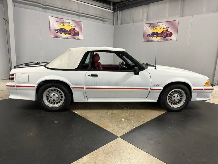 Ford-Mustang-1988-White-Red-17