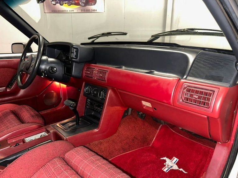 Ford-Mustang-1988-White-Red-8