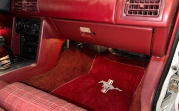 Ford-Mustang-1988-White-Red-9