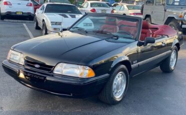 Ford-Mustang-1989-Black-Red-1