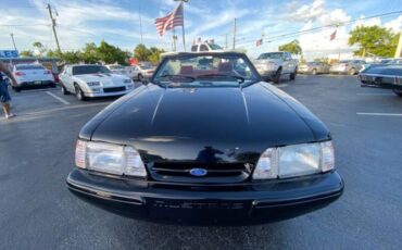 Ford-Mustang-1989-Black-Red-10