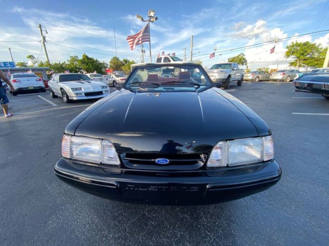 Ford-Mustang-1989-Black-Red-10