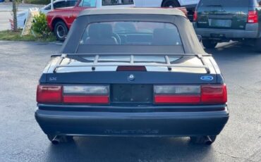 Ford-Mustang-1989-Black-Red-18