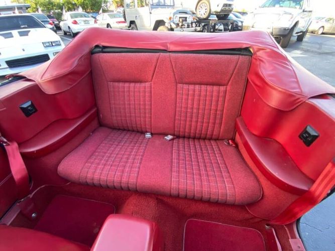 Ford-Mustang-1989-Black-Red-18