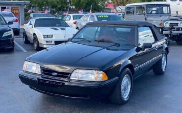 Ford-Mustang-1989-Black-Red-20