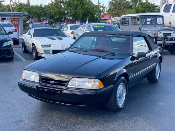 Ford-Mustang-1989-Black-Red-20