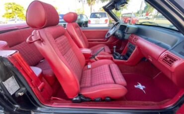 Ford-Mustang-1989-Black-Red