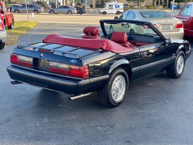 Ford-Mustang-1989-Black-Red-9