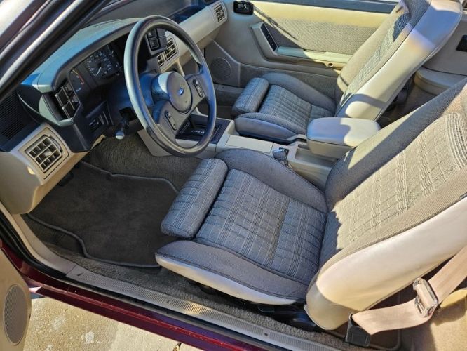 Ford-Mustang-1989-Cabernet-Red-Metalli-14