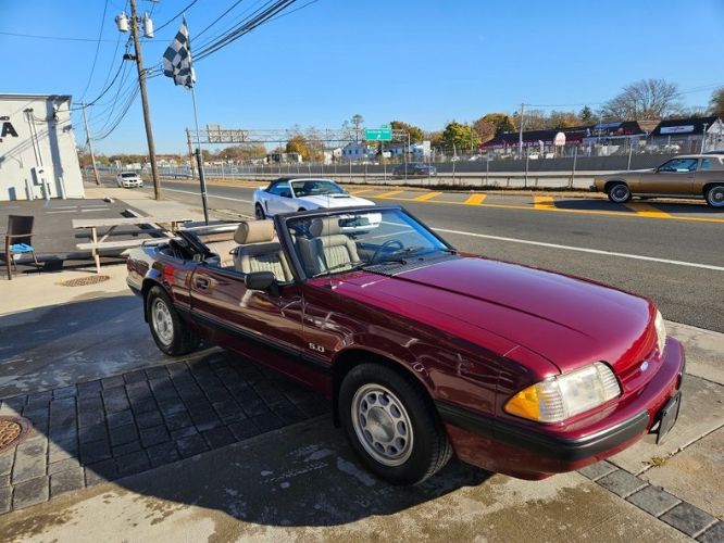 Ford-Mustang-1989-Cabernet-Red-Metalli-2