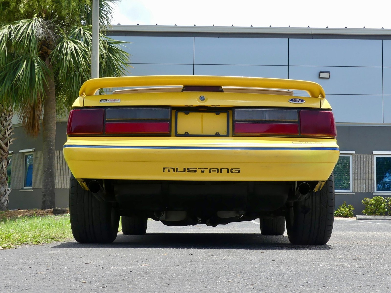 Ford-Mustang-1989-Convertible-16