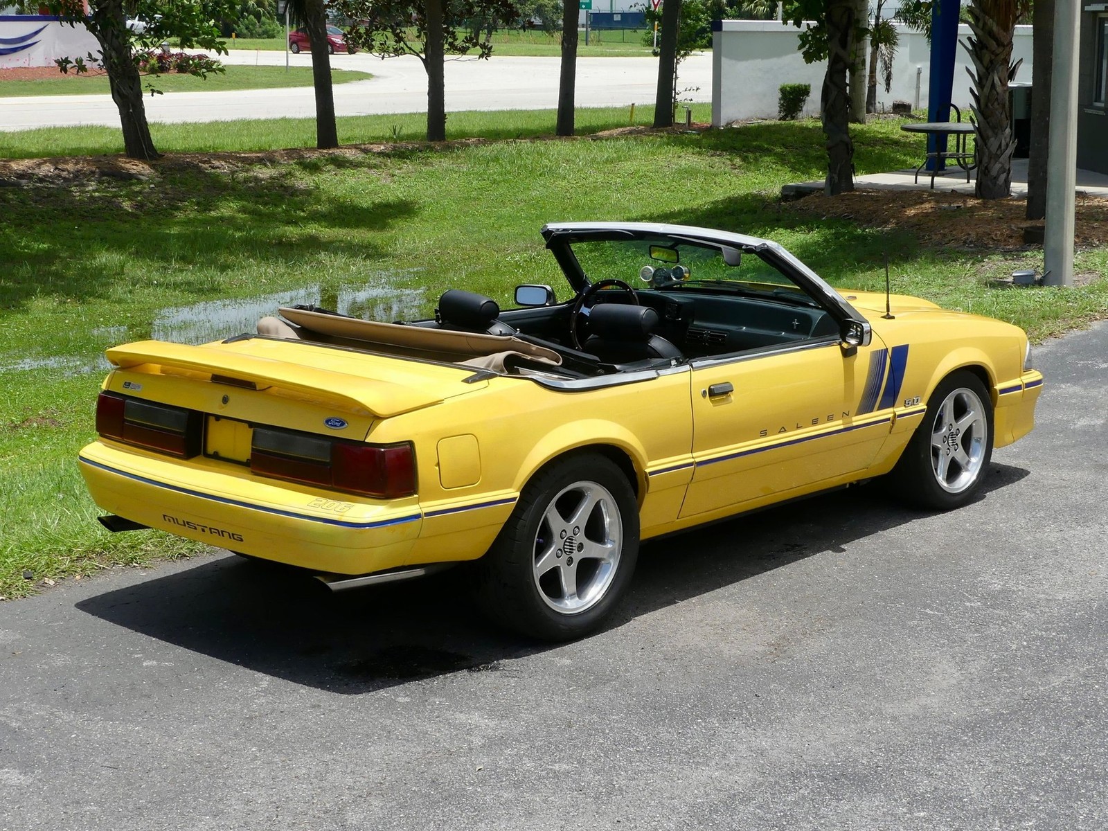 Ford-Mustang-1989-Convertible-18