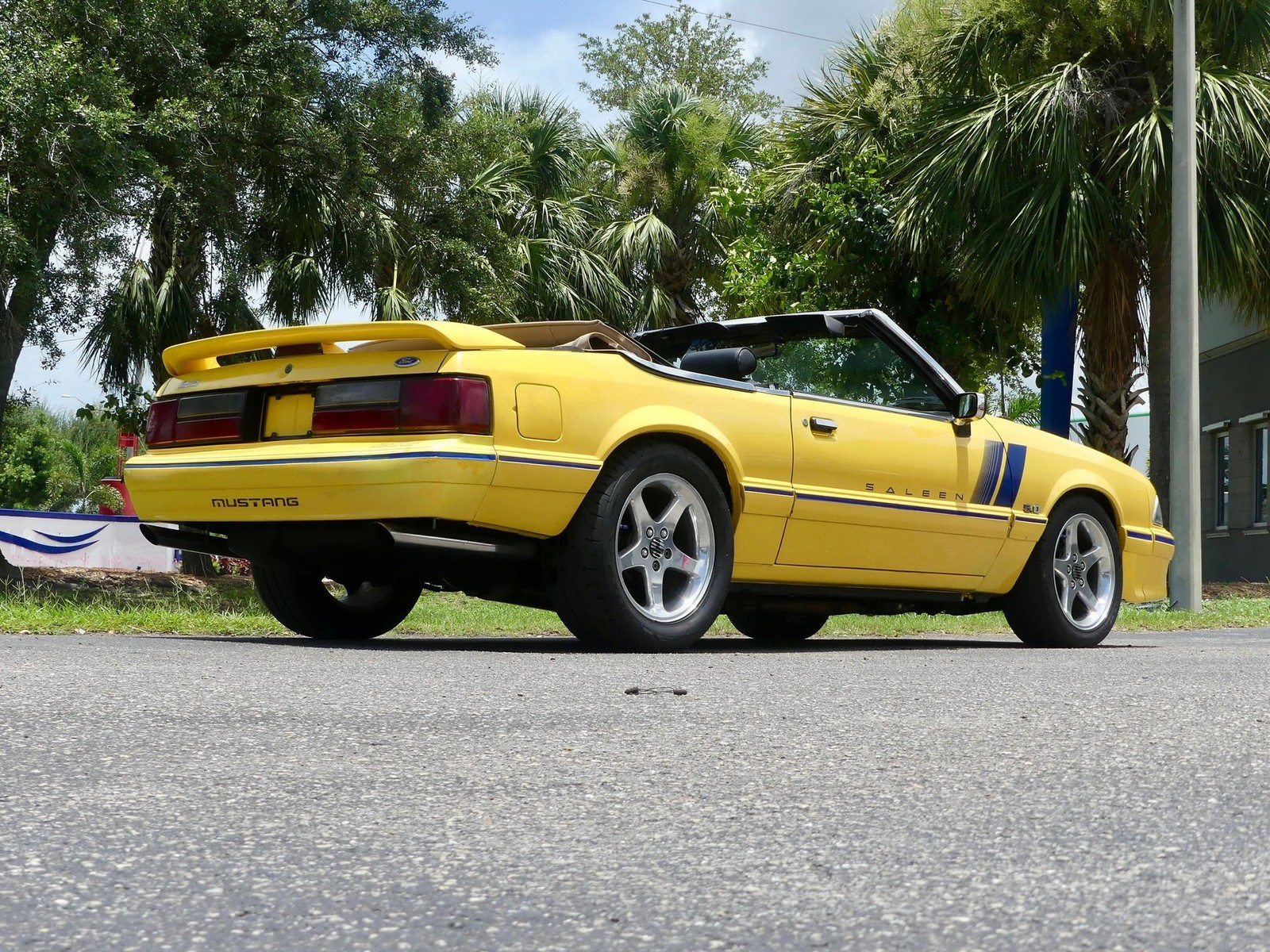 Ford-Mustang-1989-Convertible-19