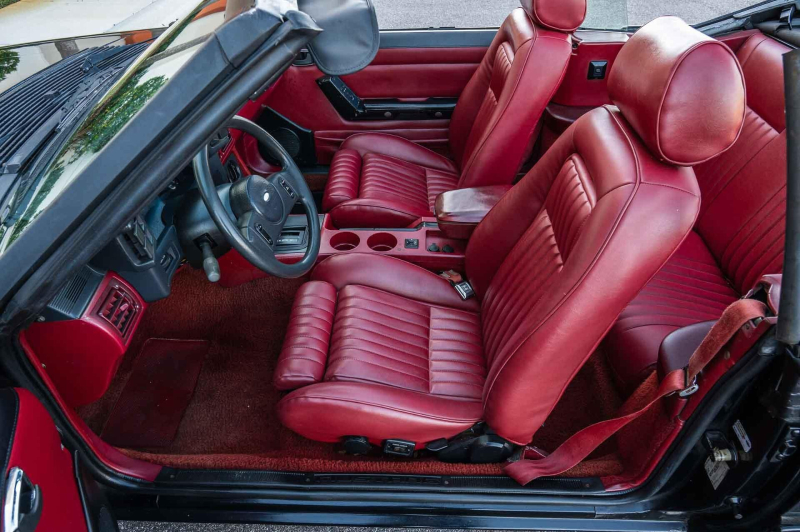 Ford-Mustang-1989-Convertible-2