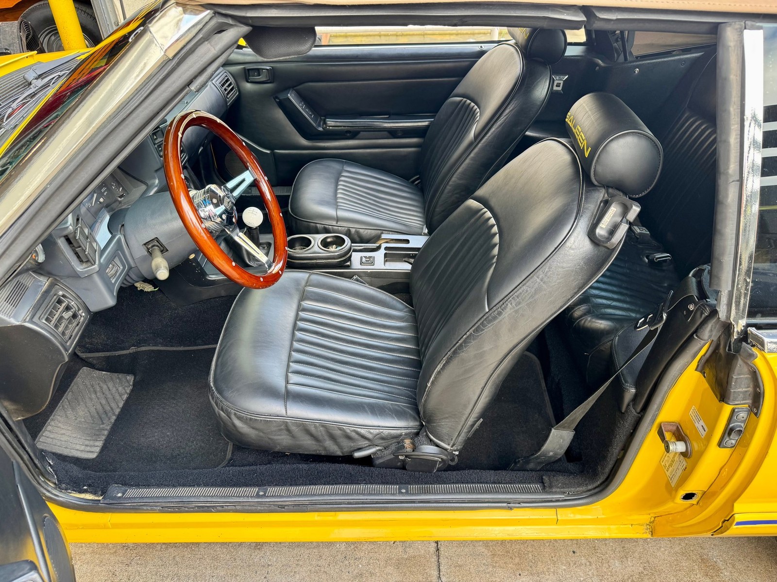 Ford-Mustang-1989-Convertible-3