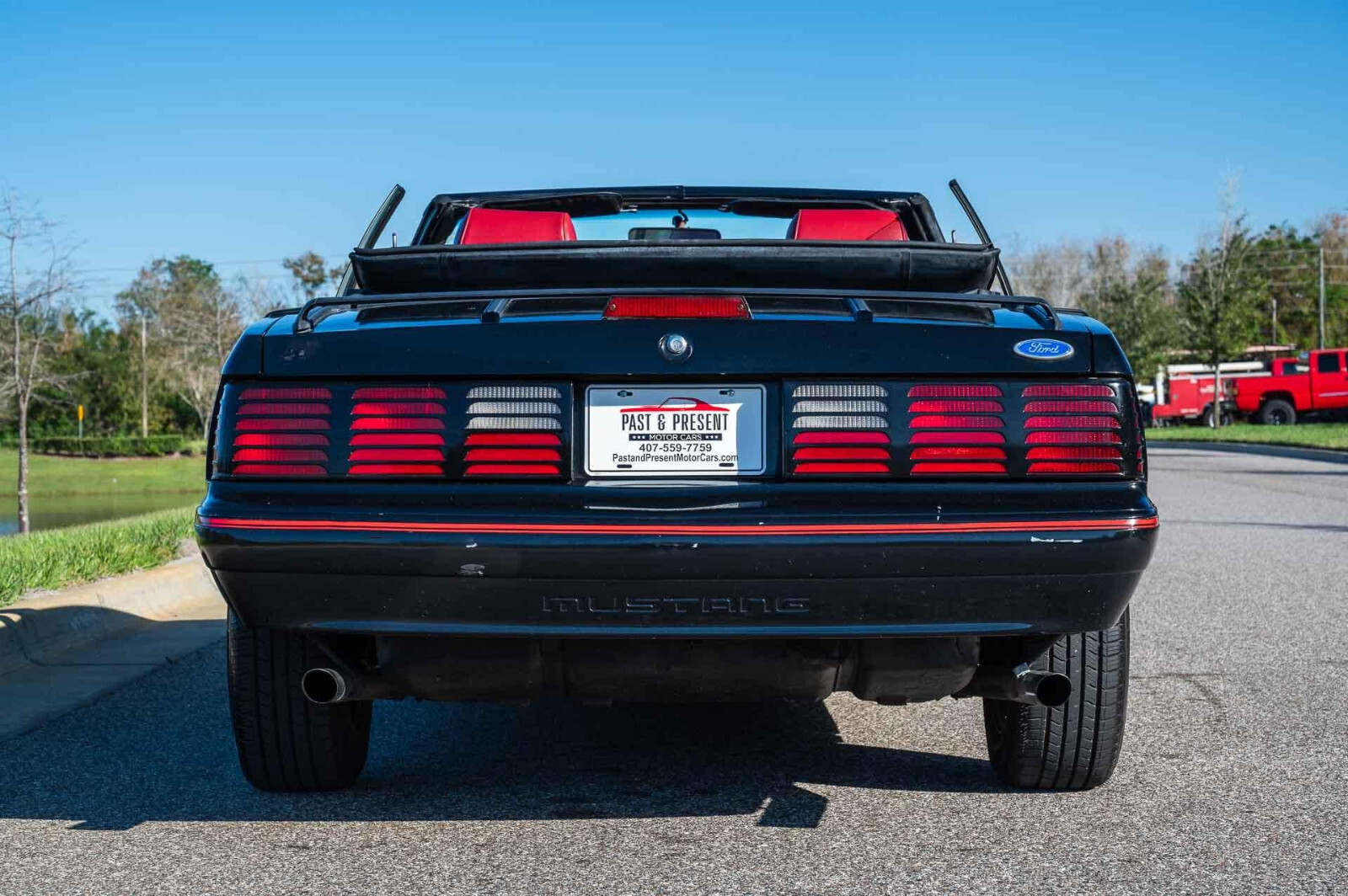 Ford-Mustang-1989-Convertible-7