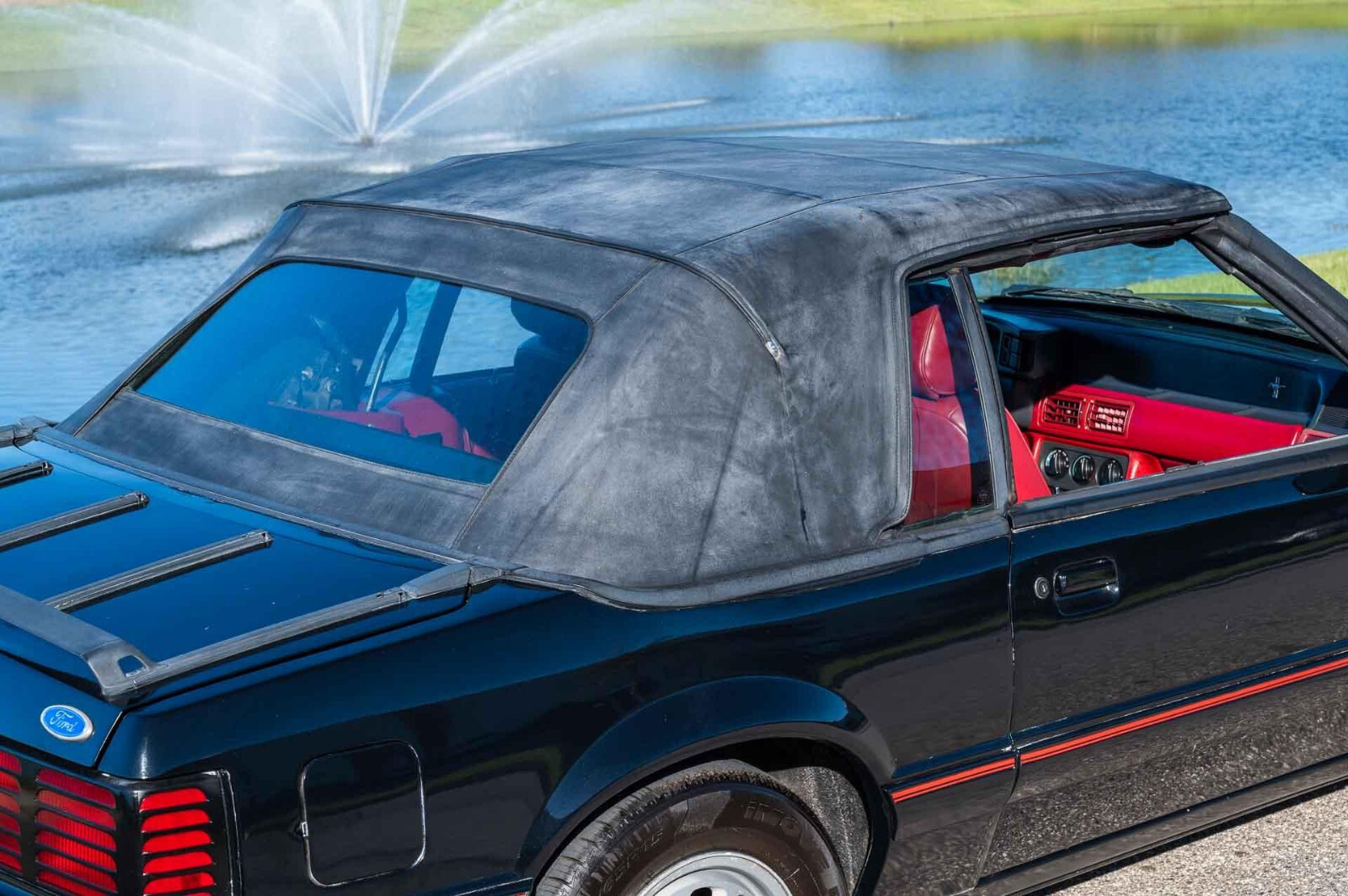 Ford-Mustang-1989-Convertible-8