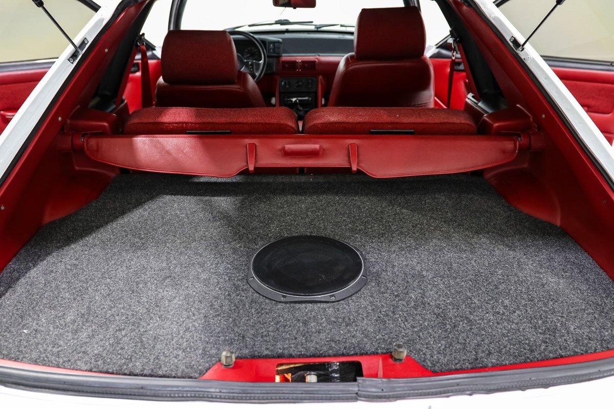 Ford-Mustang-1989-Hatchback-19