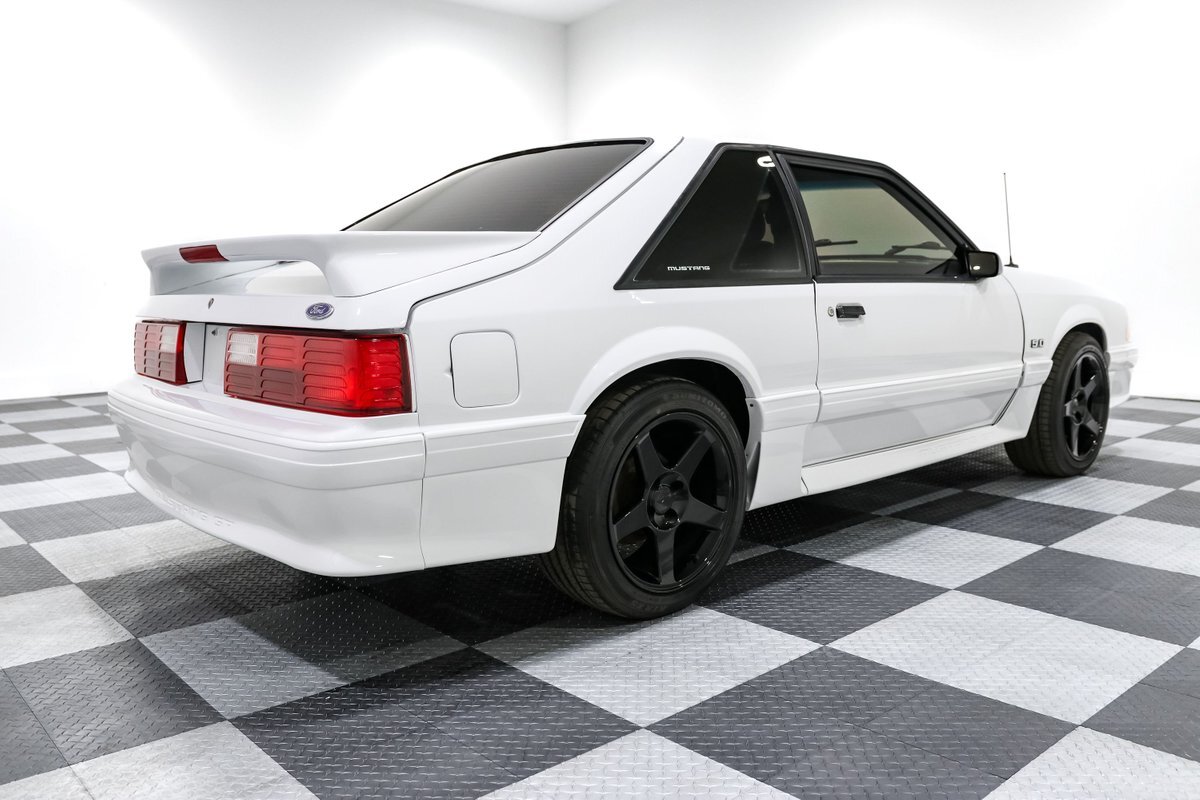 Ford-Mustang-1989-Hatchback-7