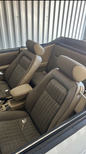 Ford-Mustang-1989-White-Beige-4