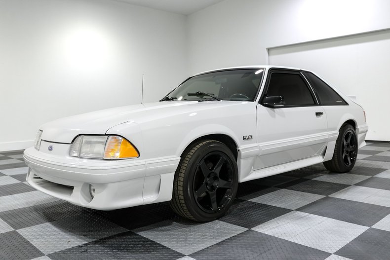 Ford-Mustang-1989-White-Red-10