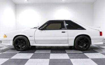Ford-Mustang-1989-White-Red-11