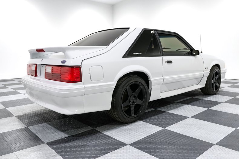 Ford-Mustang-1989-White-Red-12
