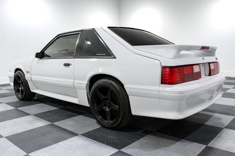 Ford-Mustang-1989-White-Red-22