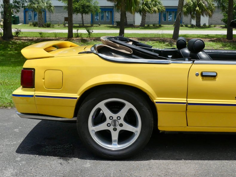 Ford-Mustang-1989-Yellow-Black-17