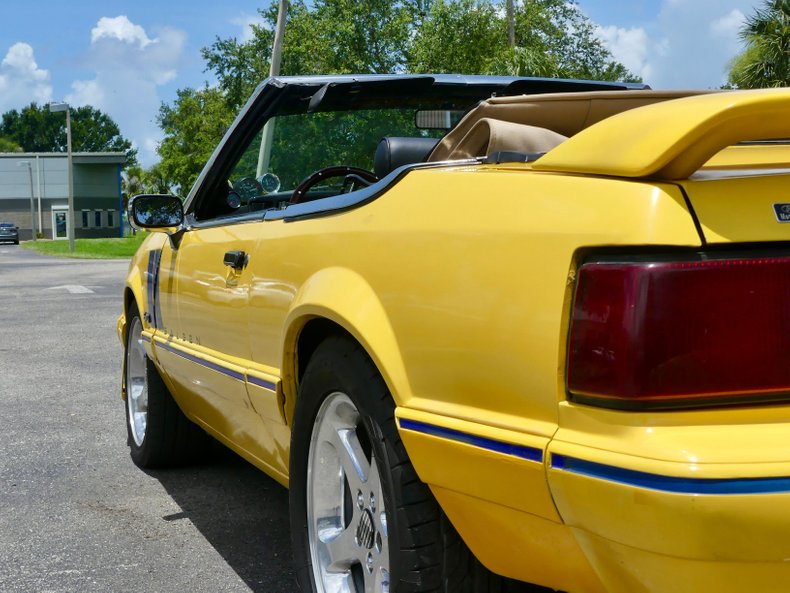 Ford-Mustang-1989-Yellow-Black-36