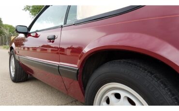 Ford-Mustang-1989-maroon-red-2