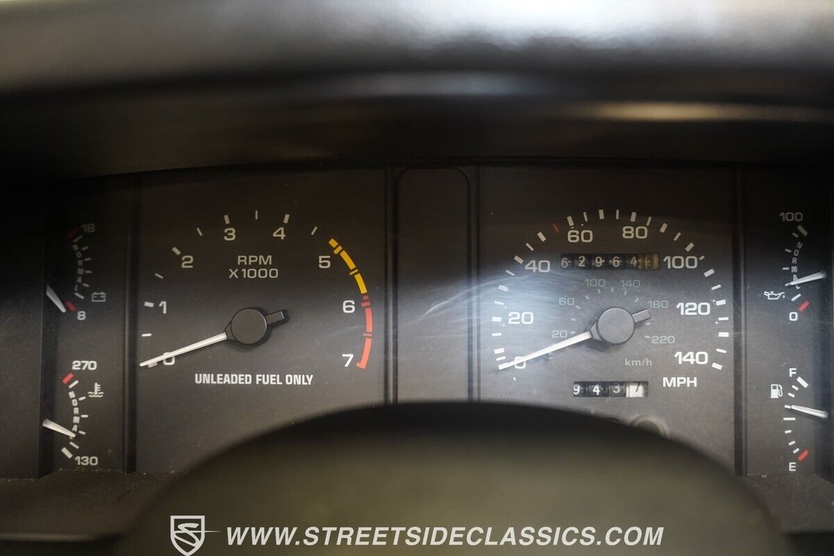 Ford-Mustang-1990-Convertible-37