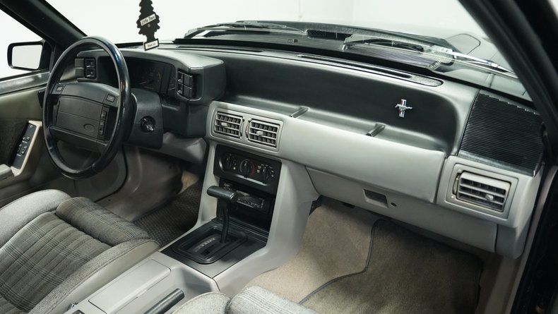 Ford-Mustang-1990-Dark-Blue-Metallic-Graphite-Gray-21