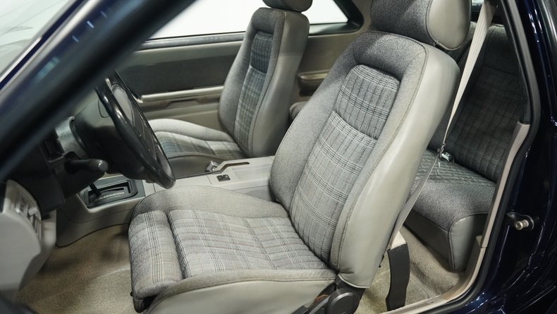 Ford-Mustang-1990-Dark-Blue-Metallic-Graphite-Gray-3