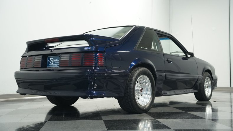Ford-Mustang-1990-Dark-Blue-Metallic-Graphite-Gray-31