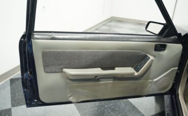 Ford-Mustang-1990-Dark-Blue-Metallic-Graphite-Gray-38
