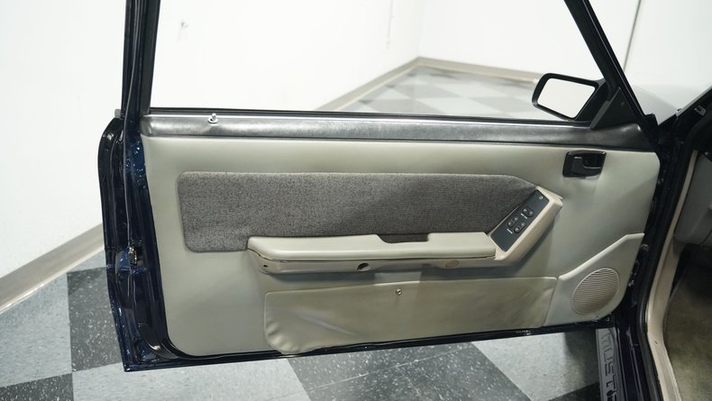 Ford-Mustang-1990-Dark-Blue-Metallic-Graphite-Gray-38