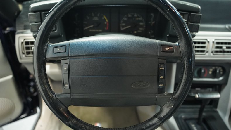 Ford-Mustang-1990-Dark-Blue-Metallic-Graphite-Gray-40