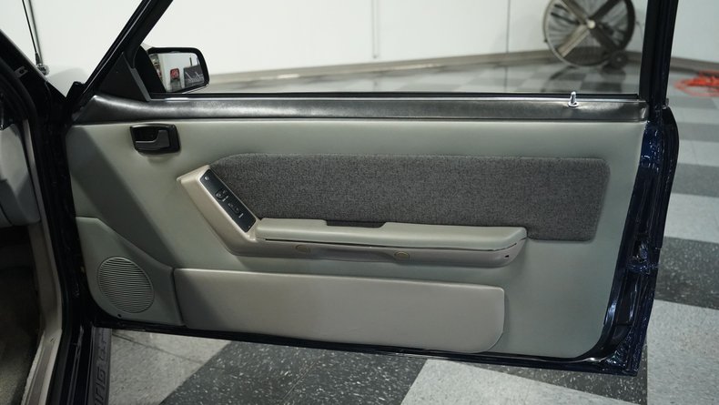 Ford-Mustang-1990-Dark-Blue-Metallic-Graphite-Gray-49