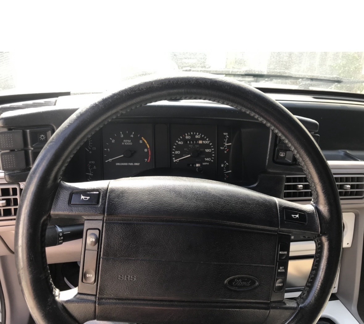 Ford-Mustang-1990-Hatchback-4